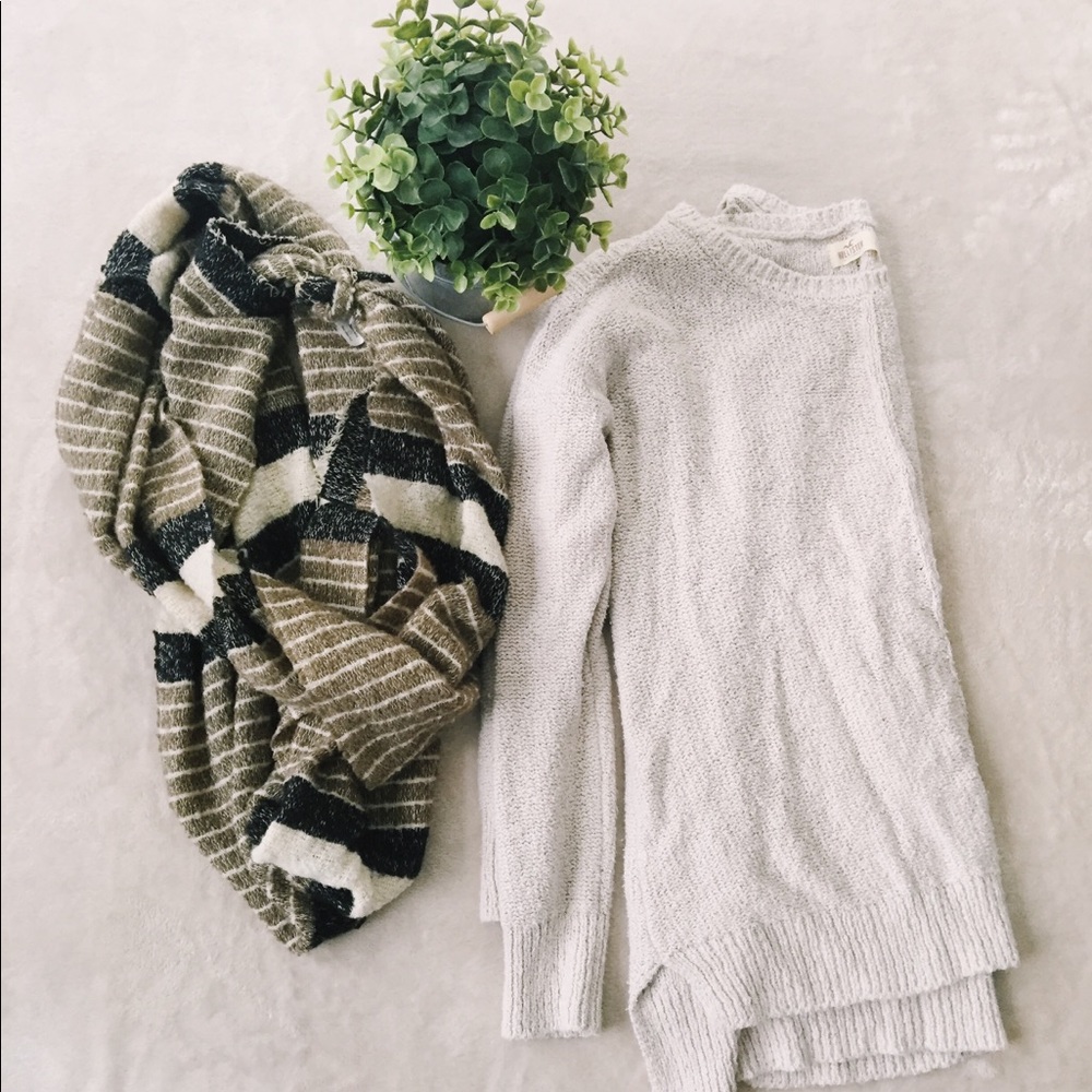 Hollister Women’s Sweater M